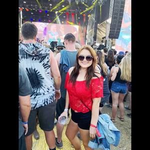 Meet your Posher, Danielle